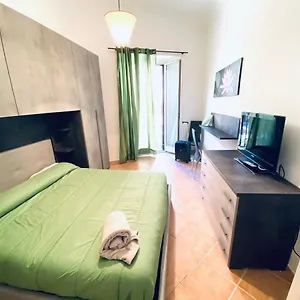 skip-intro-apartment.taorminaitalyhotels.com/